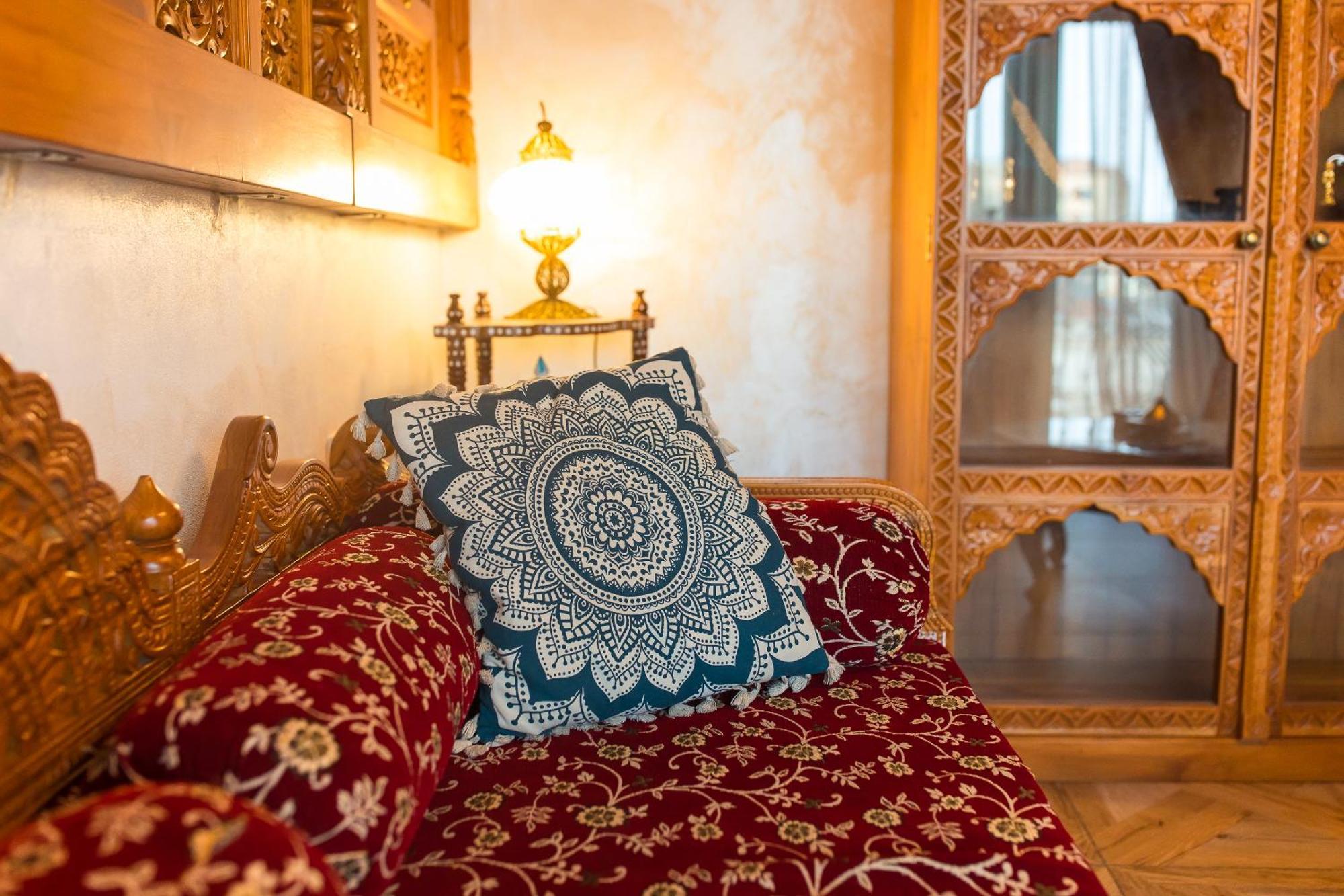 Hidden Gem Antique Apt With Stunning City Views Bucureşti Ngoại thất bức ảnh