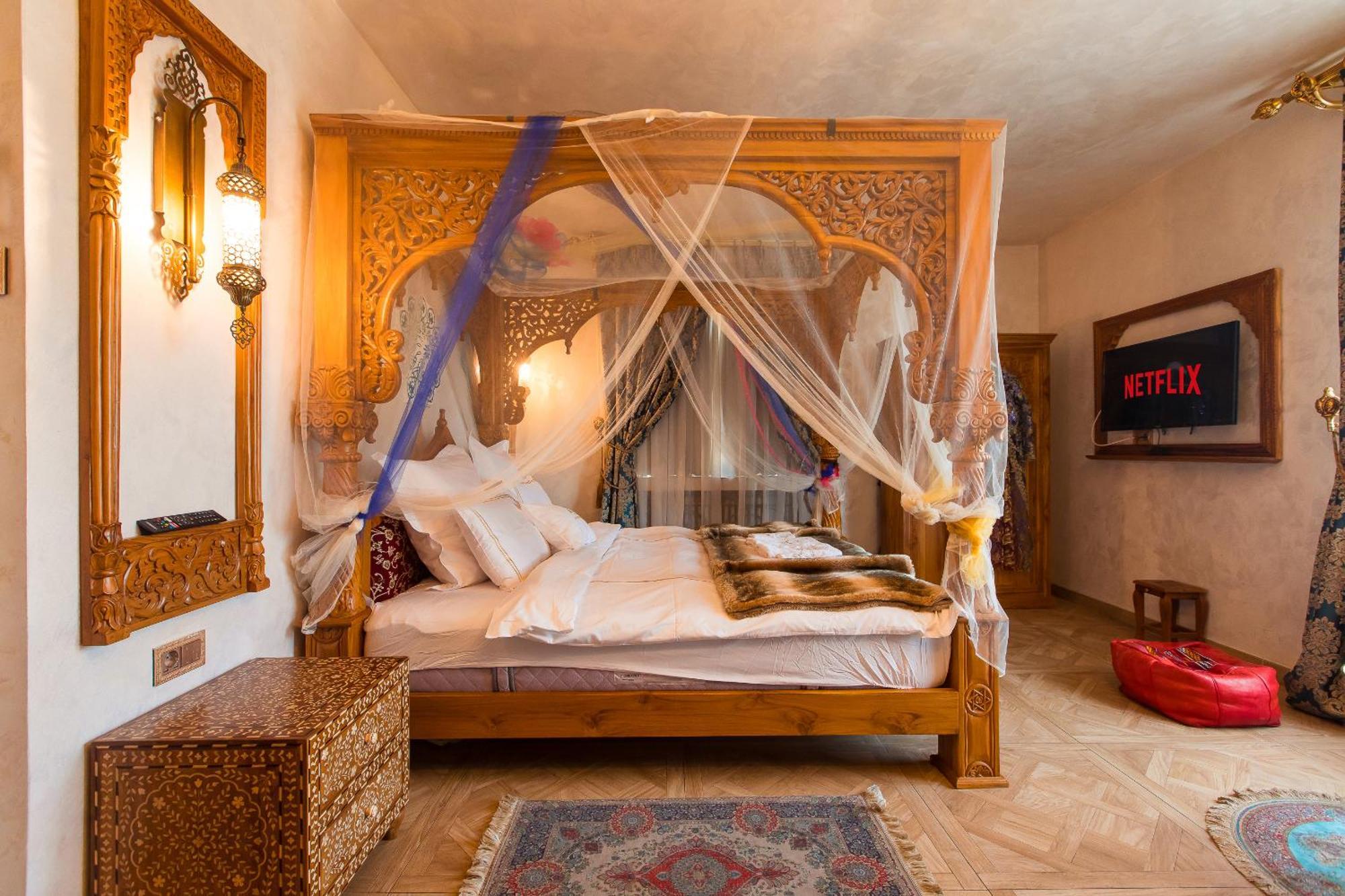 Hidden Gem Antique Apt With Stunning City Views Bucureşti Ngoại thất bức ảnh